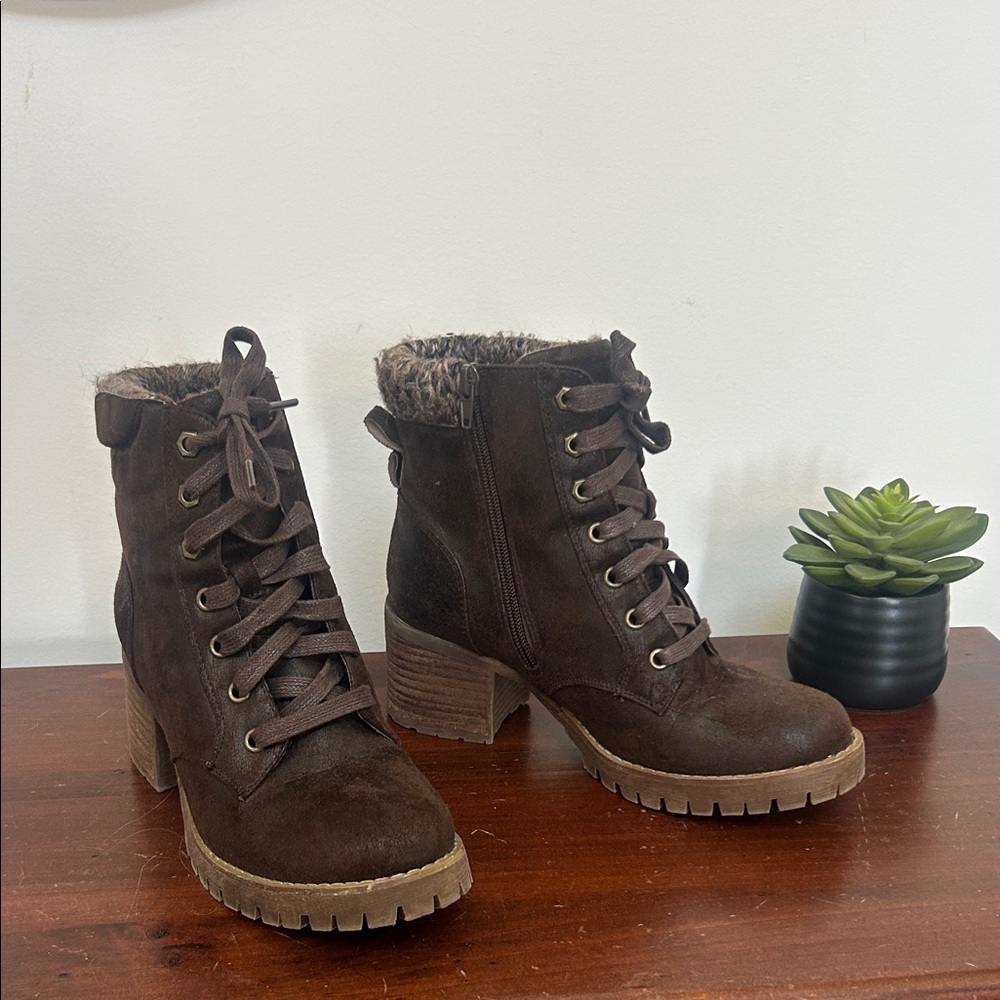 Carlos Santana Dark Brown Lace-Up Faux-Fur Trim Lug Heel Boots